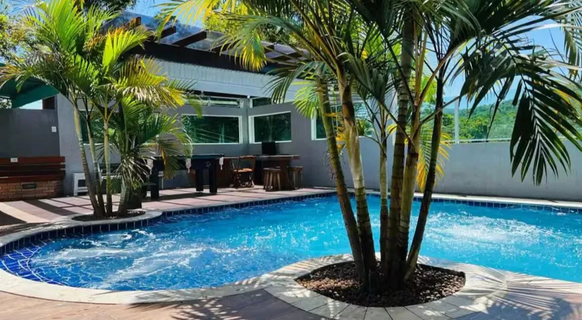 Chácara com 388 metros², 3 quartos, piscina e churrasqueira em Lagoa Santa - MG