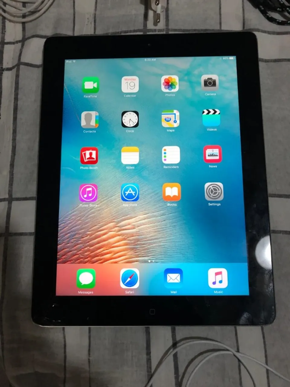 iPad 3 - 16GB Wi-Fi - Acompanha Acessórios Originais