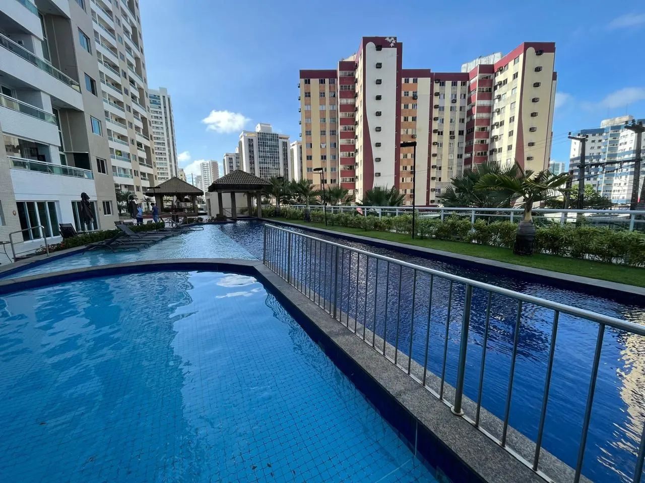 Apartamento com 3 dormitórios para alugar, 80 m² por R$ 3.767,97/mês - Cocó - Fortaleza/CE