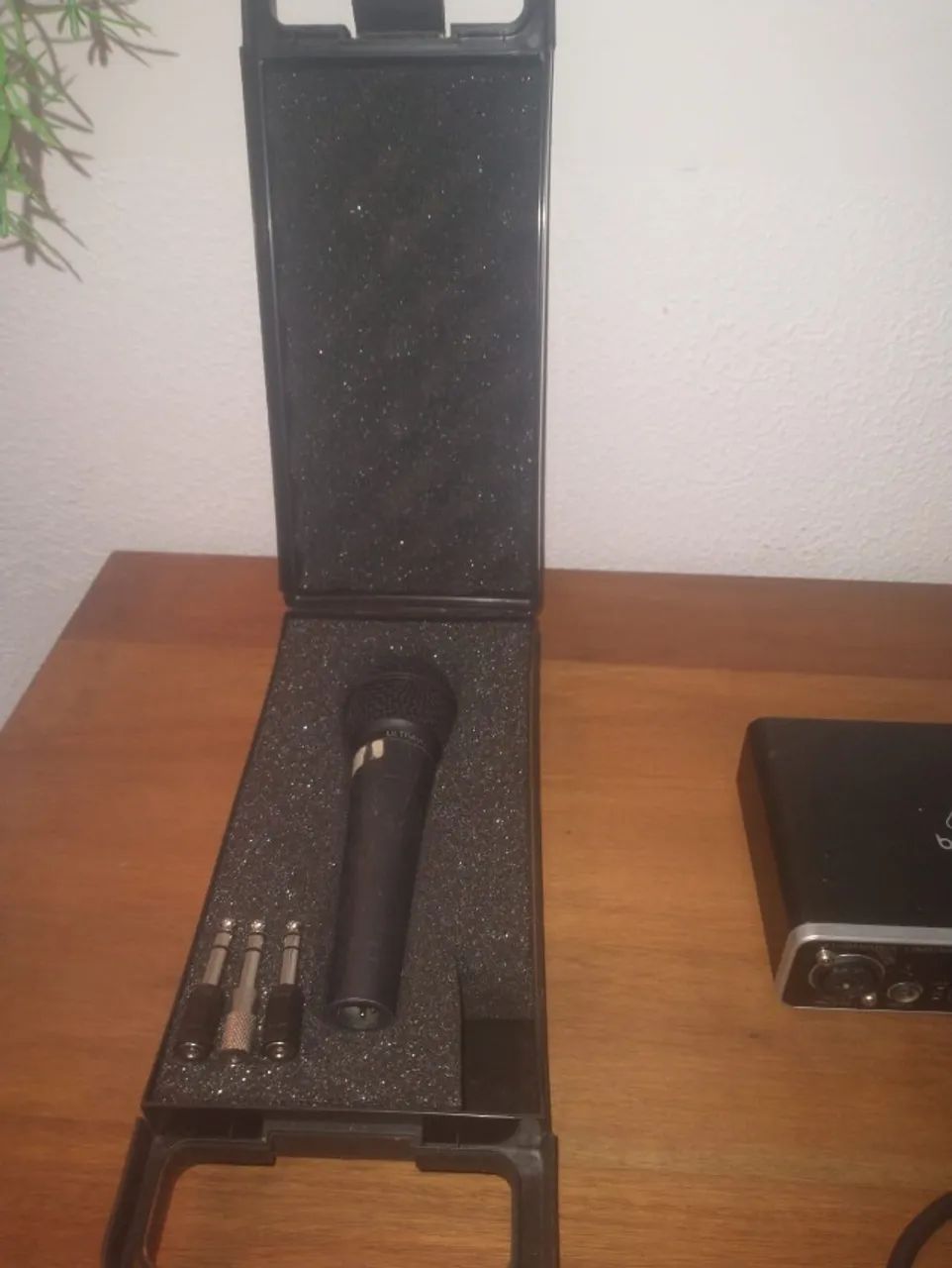 interface de audio+ microfone dinâmico+ adaptadore e cabos   - Foto 5