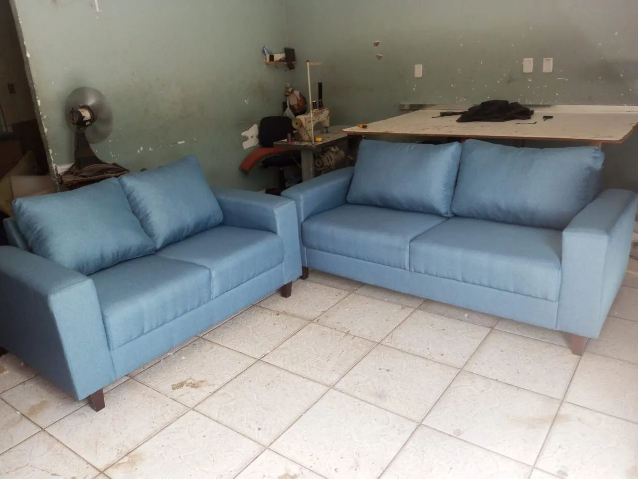 Sofá 2 e 3 lugares azul claro
