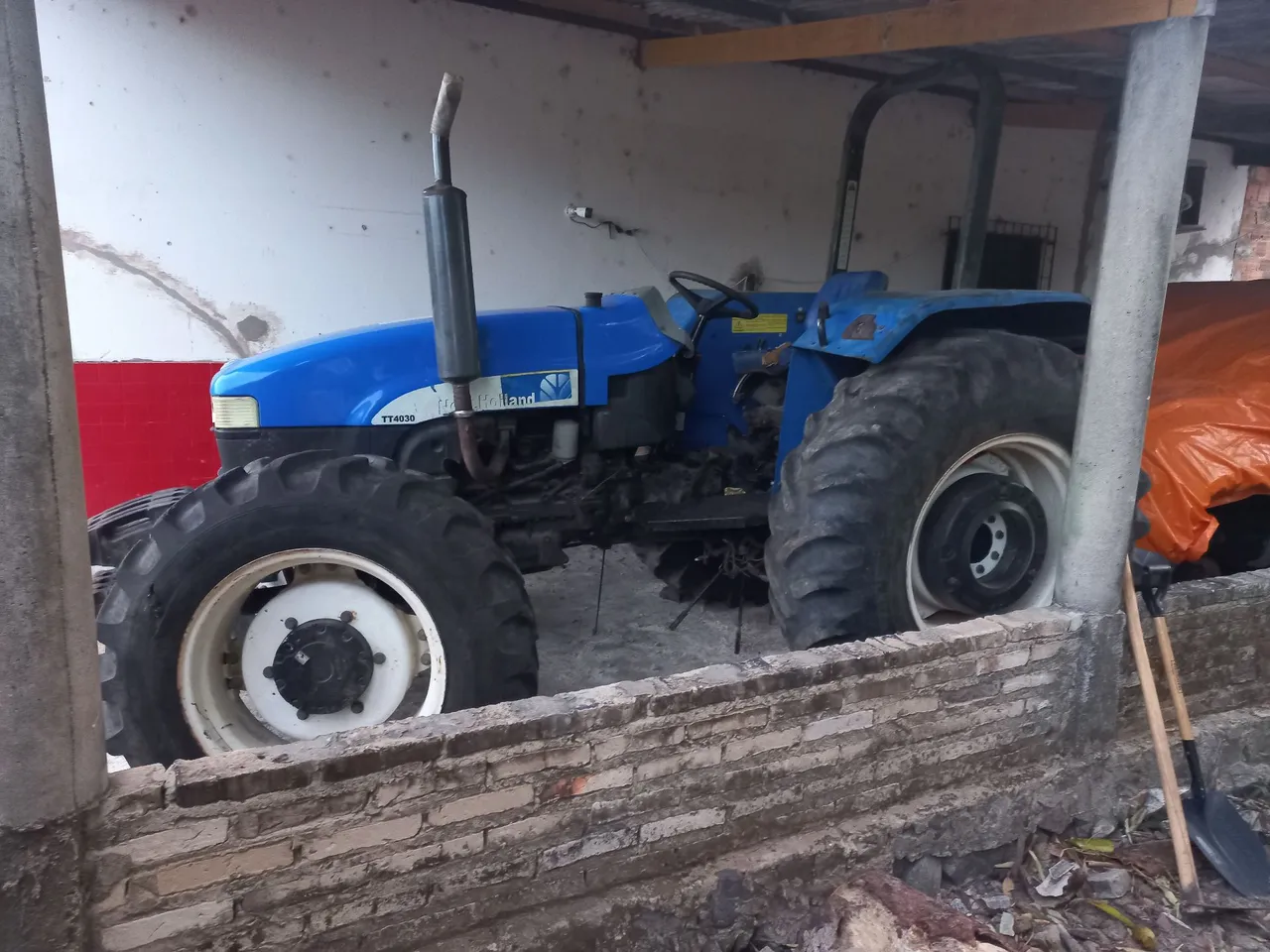 Trator New Holland TT4030