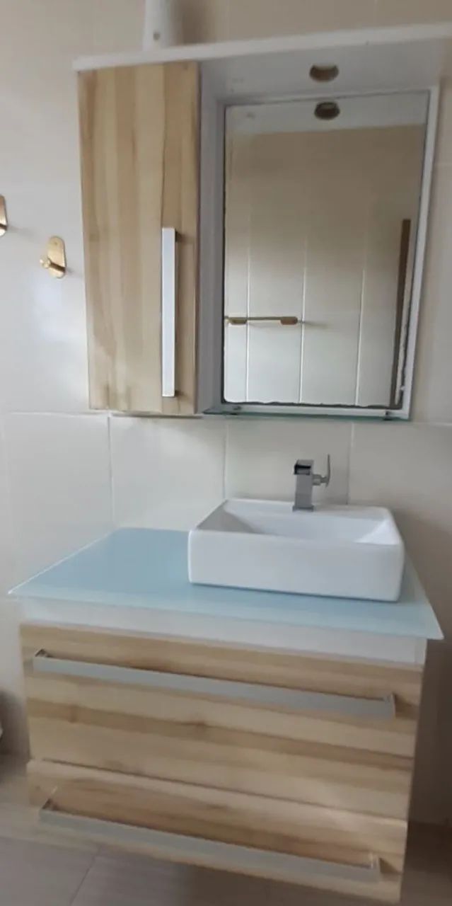 Armário de Banheiro com Espelho e Cuba, Usado - Foto 2