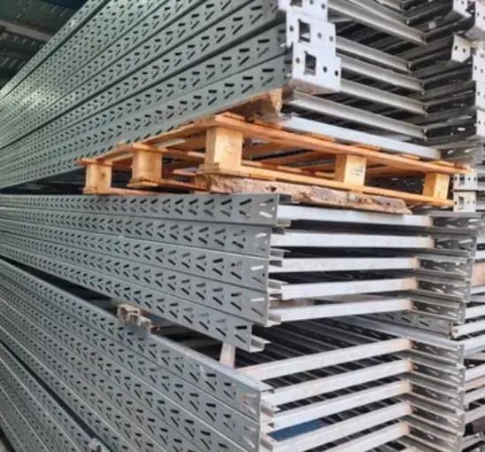 Longarinas p/,Porta paletes semi nova ( abaixo do custo) valor pra desocupar o local  - Foto 5