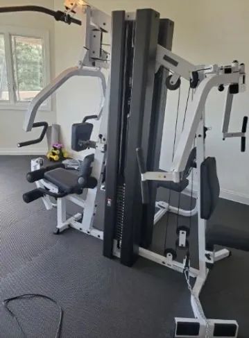 Estação de musculação máquina ginástica 