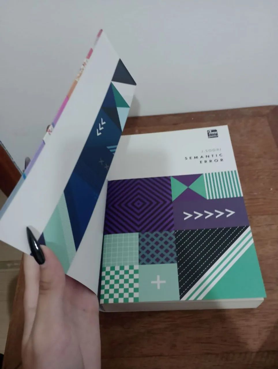 Livro Semantic Error  - Foto 4