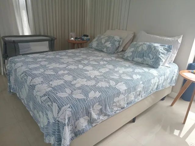 Cama Queen Simmons com box