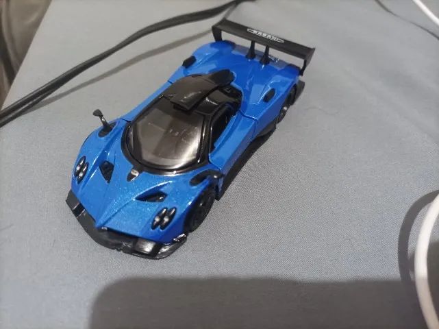 Miniatura Pagani zonda r 