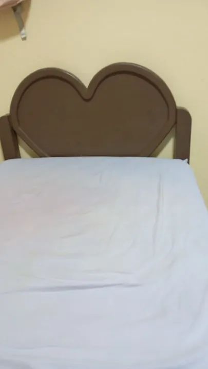 Cama cabeceira de coração 