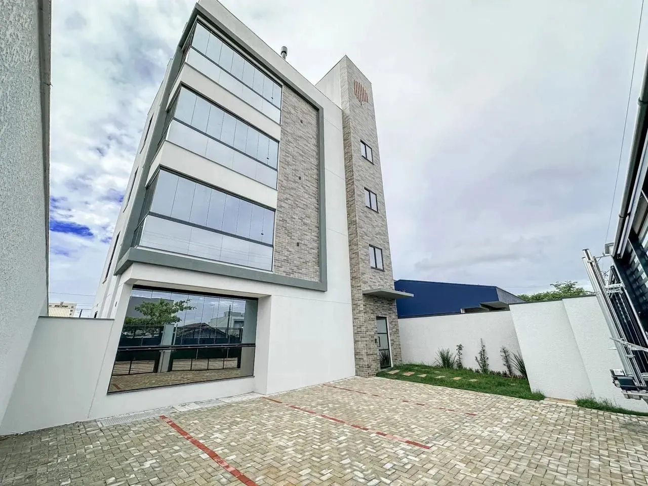 Apartamento com 3 dormitórios à venda, 76 m² por R$ 570.000,00 - Itacolomi - Balneário Piç