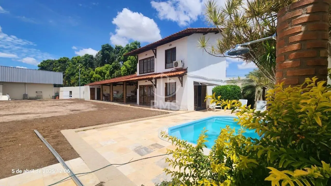 Alugo casa semimobiliada com piscina no bairro Brasília Arapiraca-Al