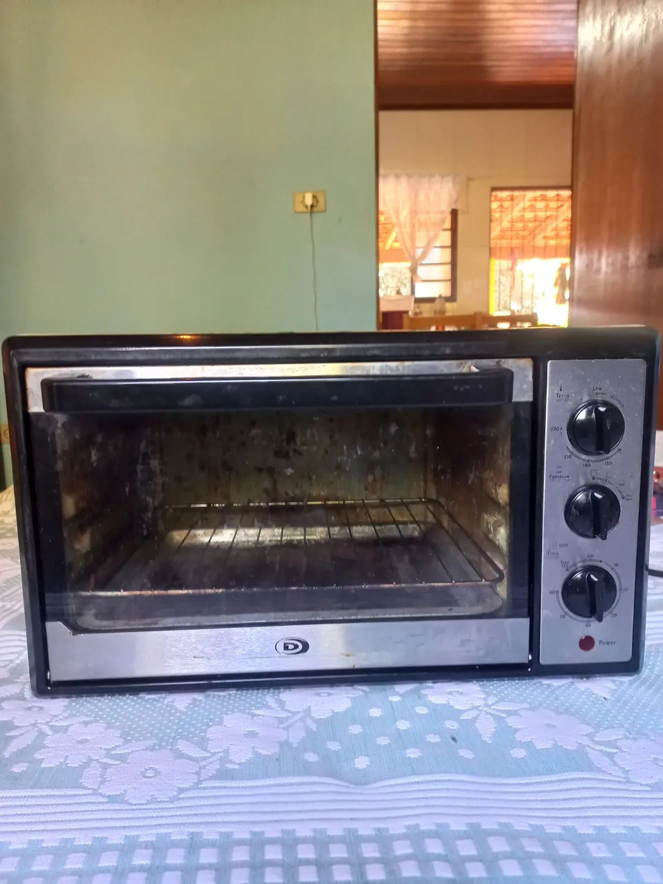 Forno Elétrico Compacto - Ideal para sua cozinha!