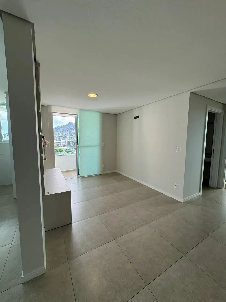 Oportunidade ÚNICA para morar com conforto e praticidade! Apartamento com 02 suítes, 02 va - Foto 3