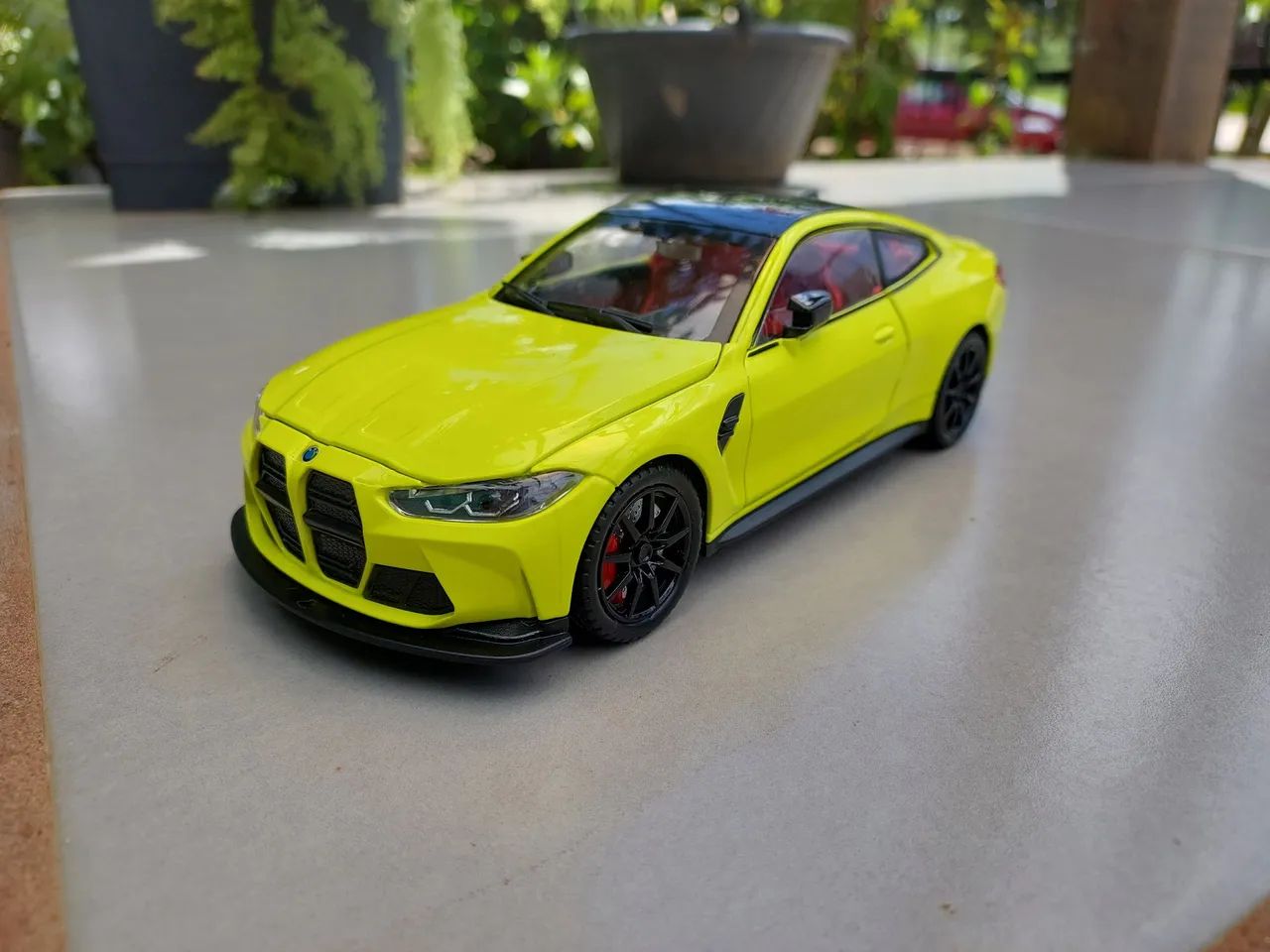 Bmw m4 realista 1:24