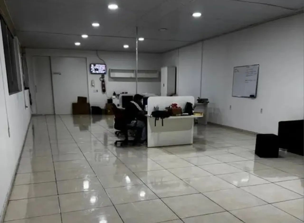 Aluga-se Galpão 700 m² via Natan Xavier. - Foto 6