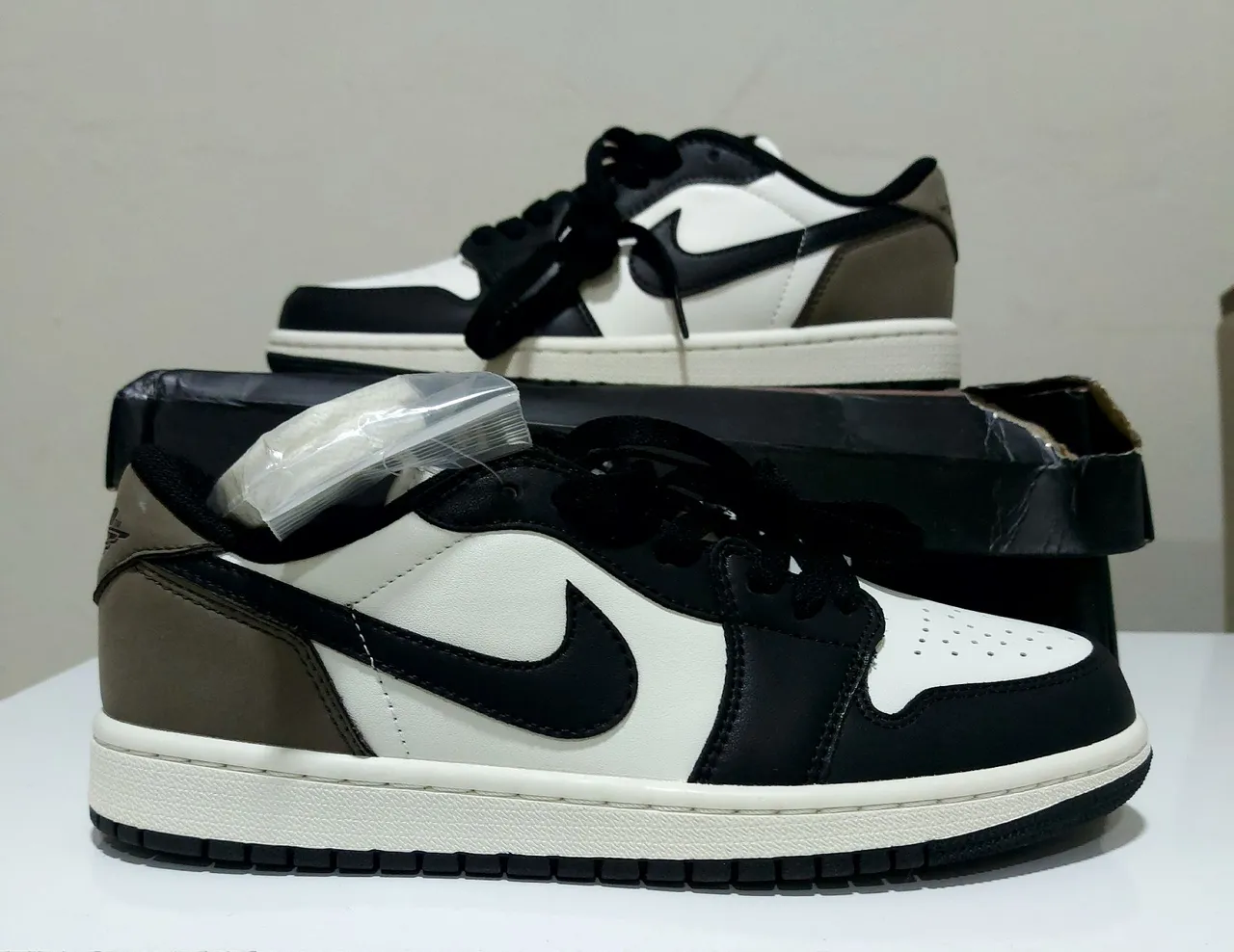 Tênis Nike Air Jordan 1 Low Retro "Mocha"