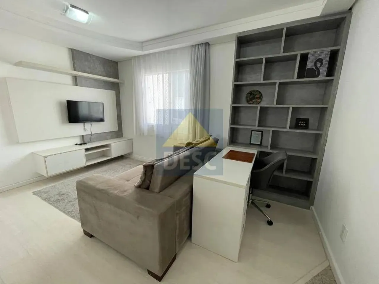 Apartamento com 01 dormitório para Locação Anual no Ed. Residencial das praias