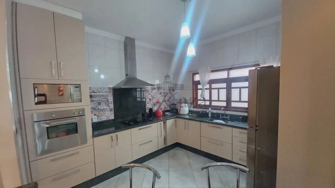 Casa Térrea em Lote Inteiro - Bosque dos Ipês - 4 Dormitórios - 201m² - Foto 5