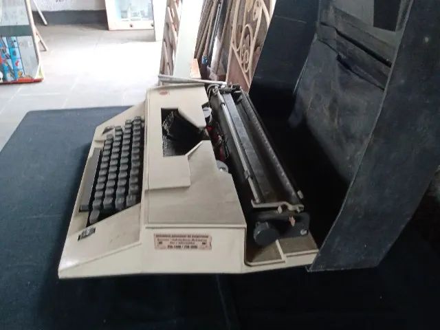  Máquina de Escrever  - Foto 2