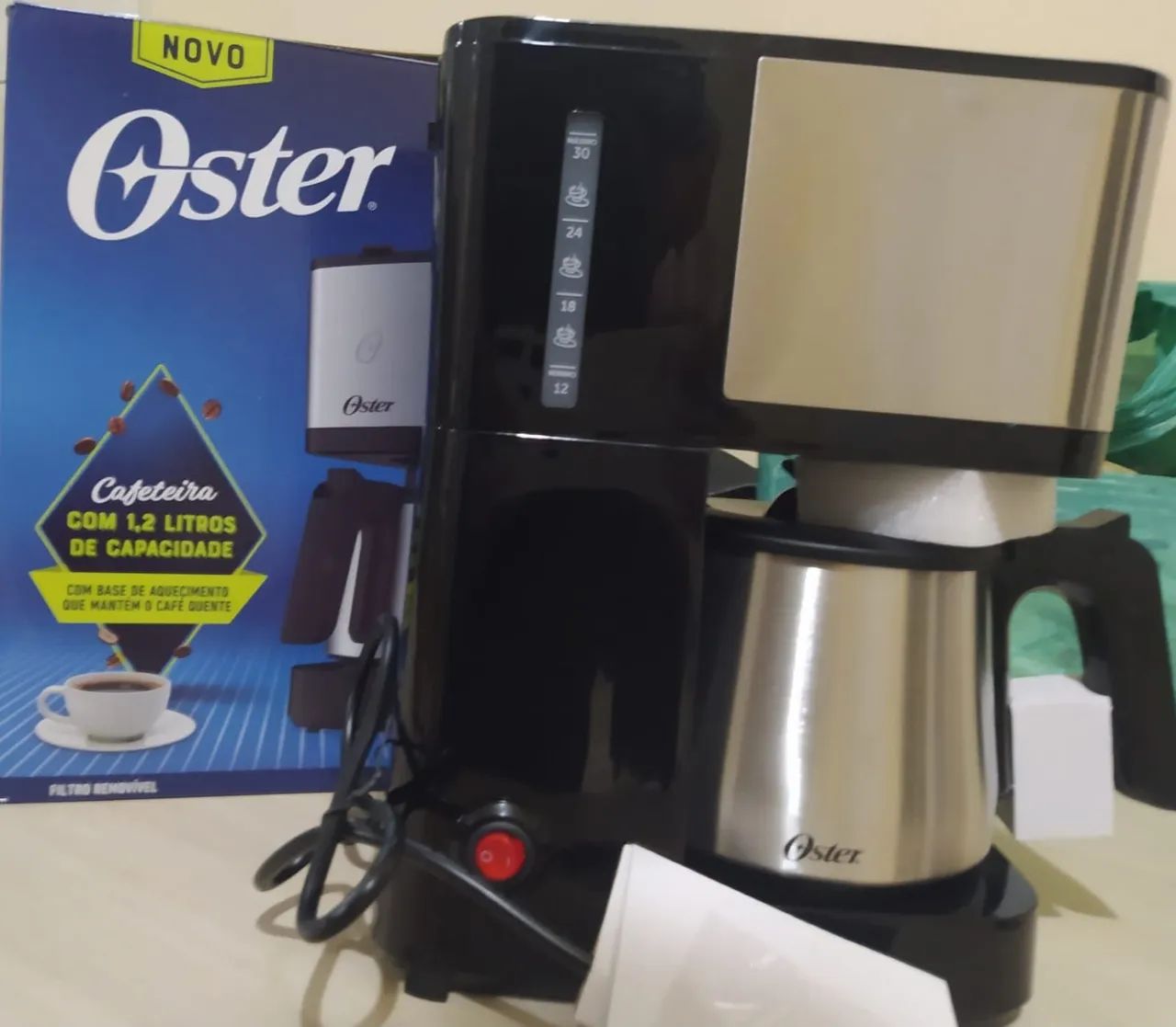Cafeteira Elétrica Oster 1,2 Litros