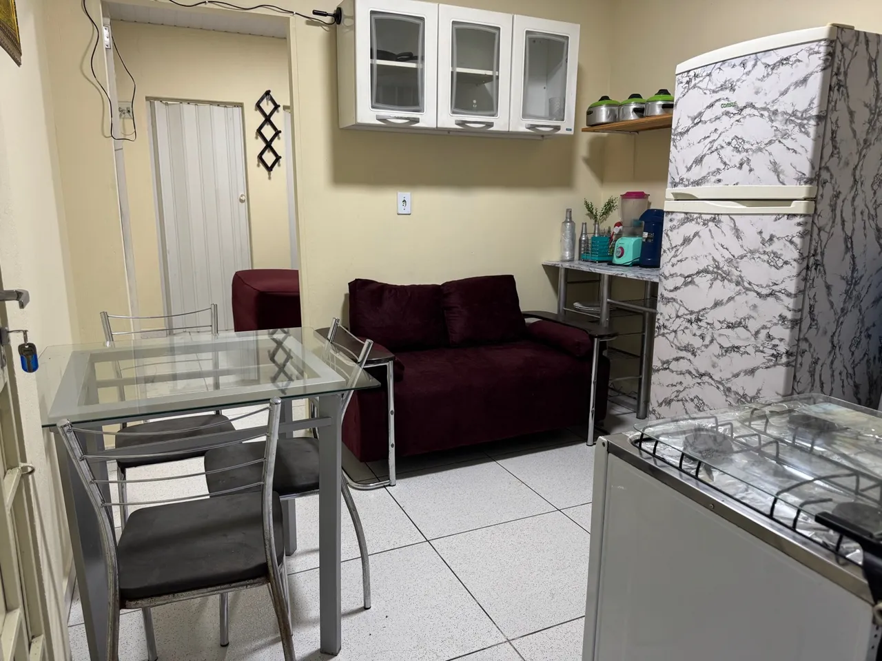 Alugo apartamento mobiliado Japiim