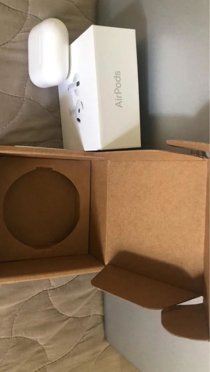 AirPods 4 IPLACE 