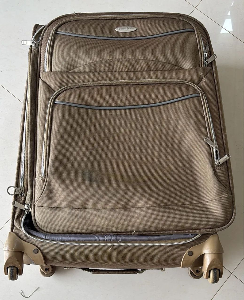 Mala Samsonite 67cm x 44cm com 4 Rodinhas