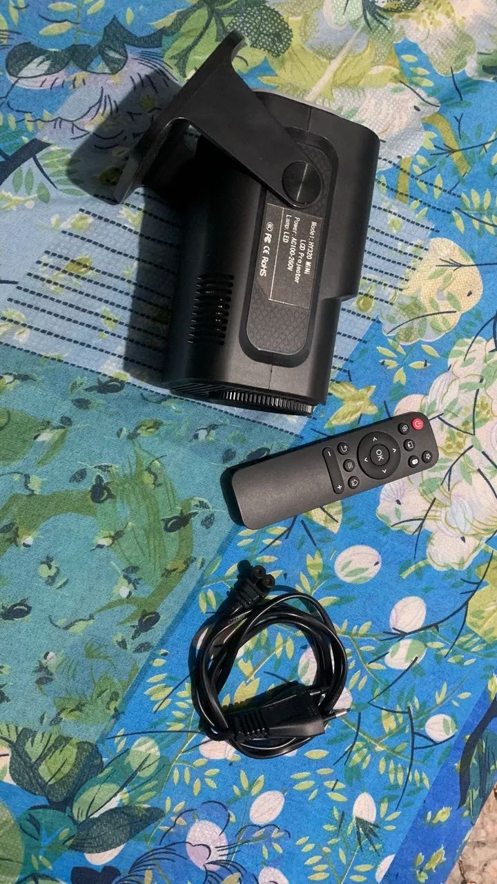 Projetor HY320 Mini Magic Cube