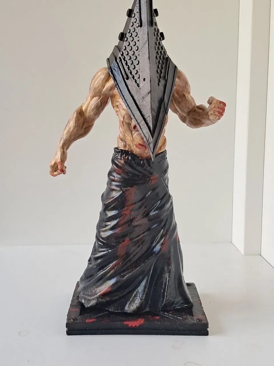 Piramid Head  , Silent Hill ,  action figure de resina . 