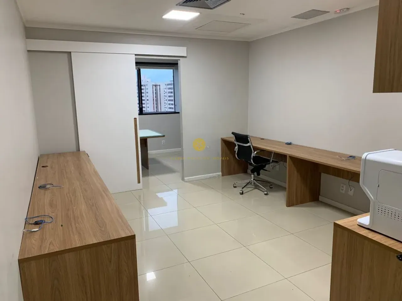 Sala Comercial para aluguel no Wall Street - Av.Paralela