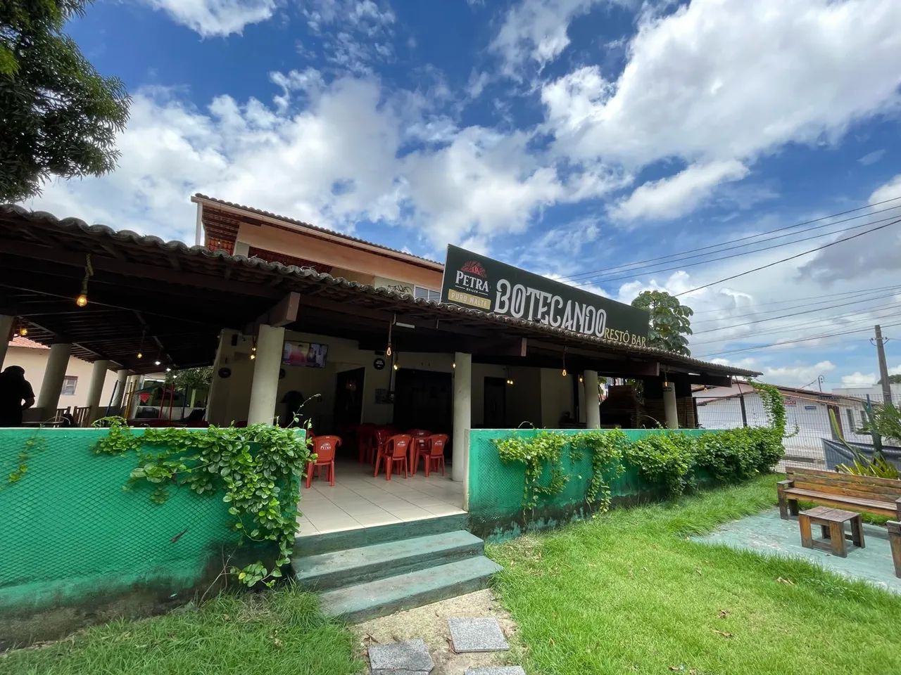 Aluguel de salão comercial com varanda e casa superior  - Foto 3