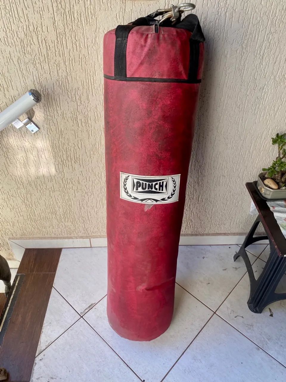 Saco de pancada PUNCH + Luva Box 