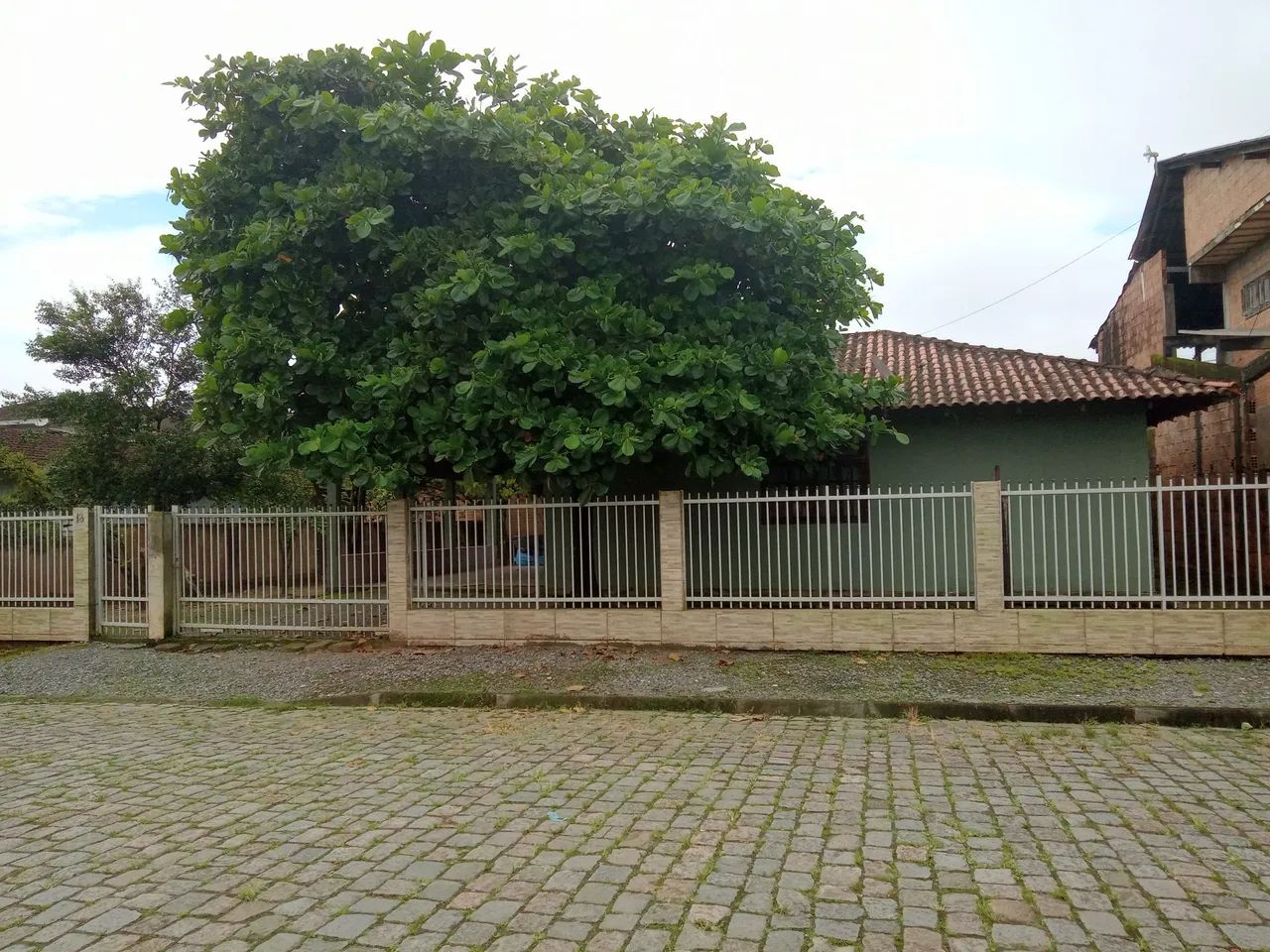 Terreno com casa 