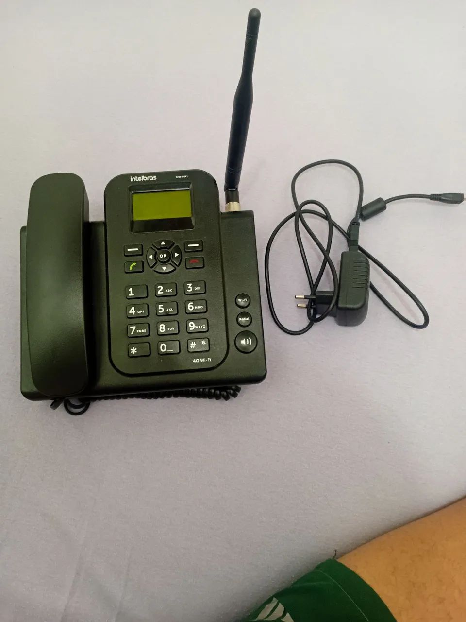 Telefone Celular Fixo 4G com Wi-Fi - Sem Bateria**<br> - Foto 3