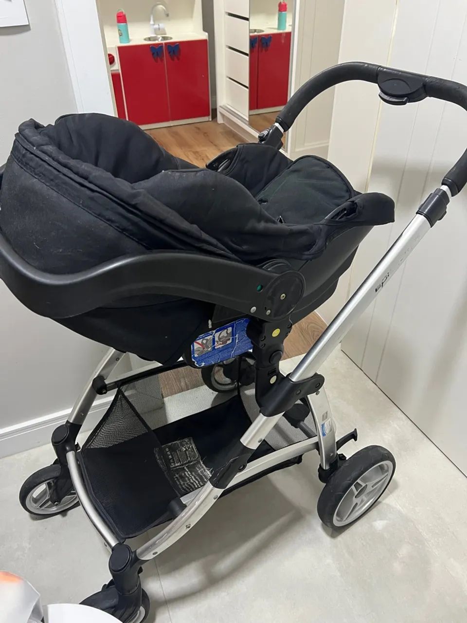 Carrinho de Bebê - Preto - Foto 3