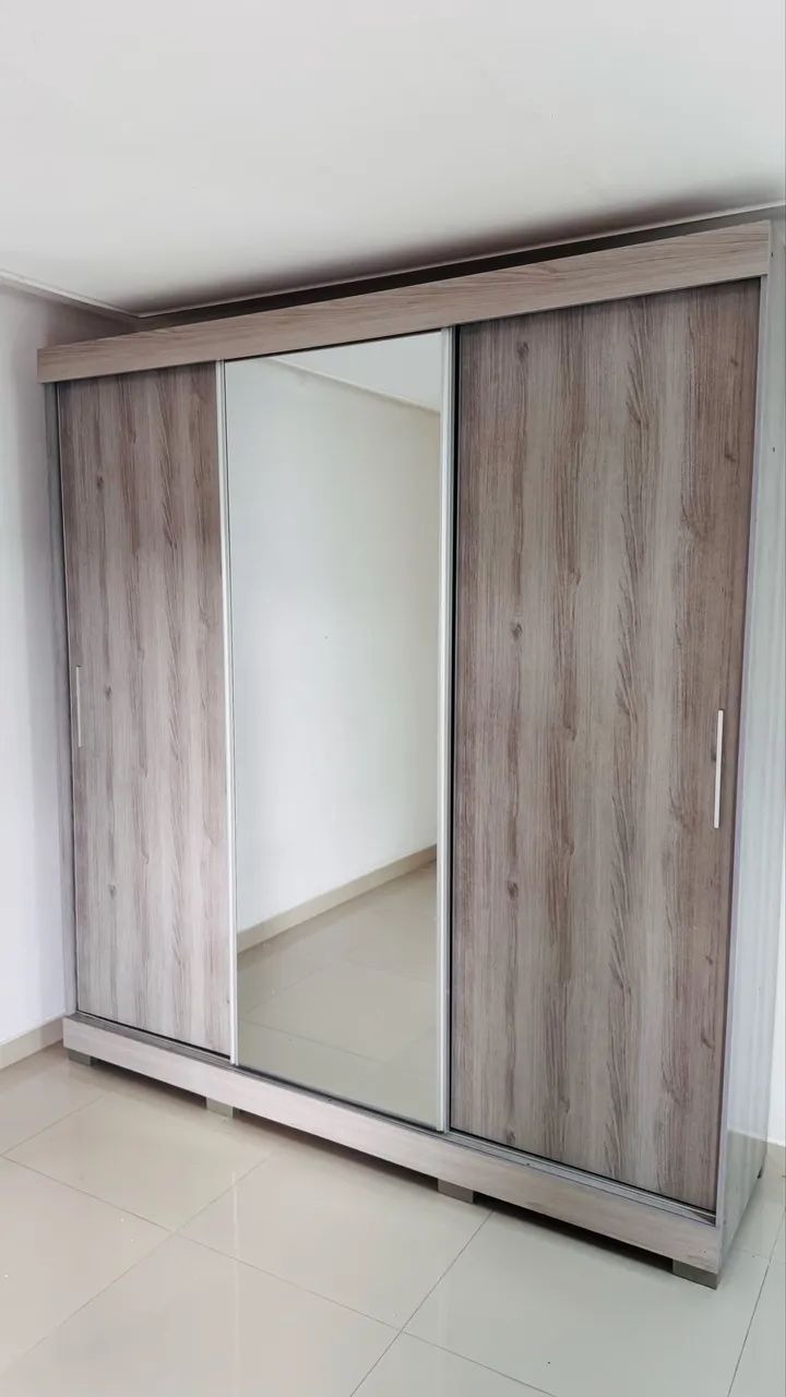 Guarda roupa e sofá cama 