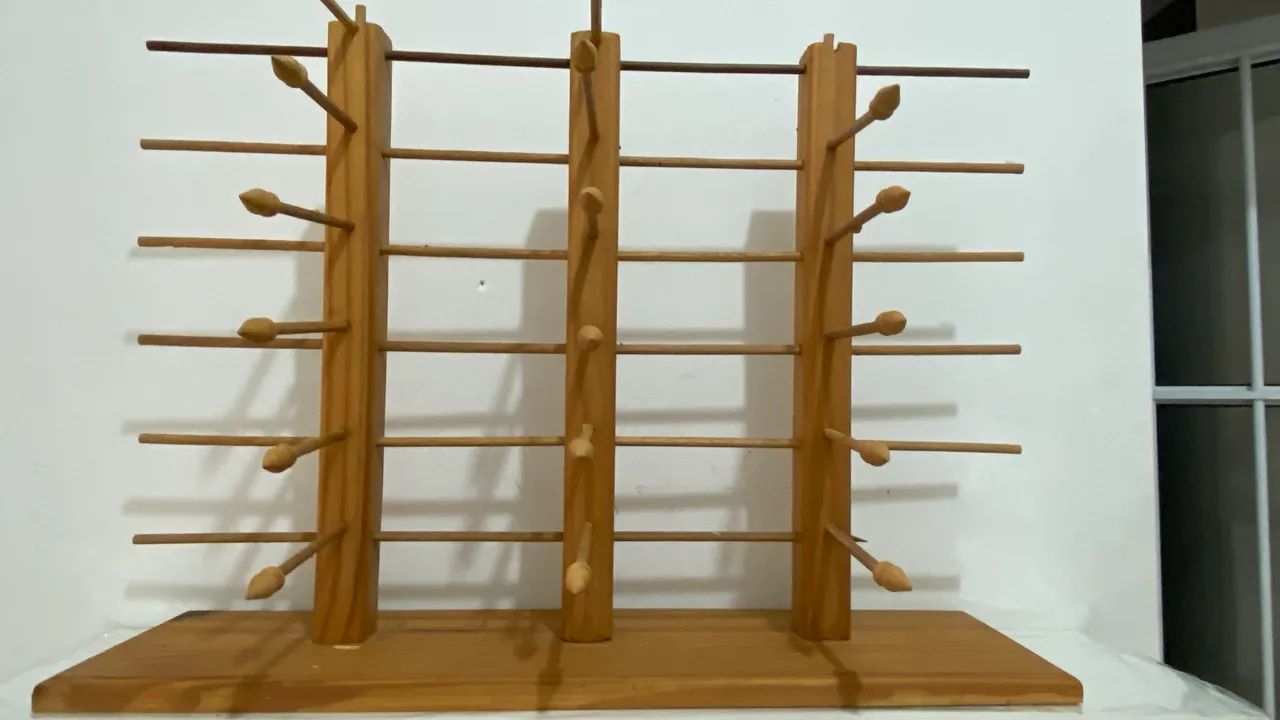 Expositor para óculos em madeira - Foto 2