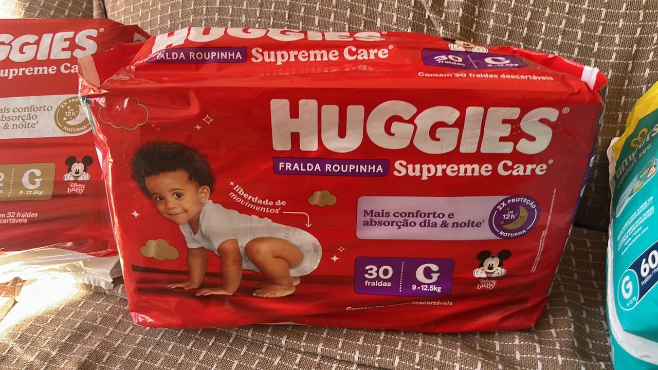 Vendo 2 pacotes de fraldas Huggies tamanho G