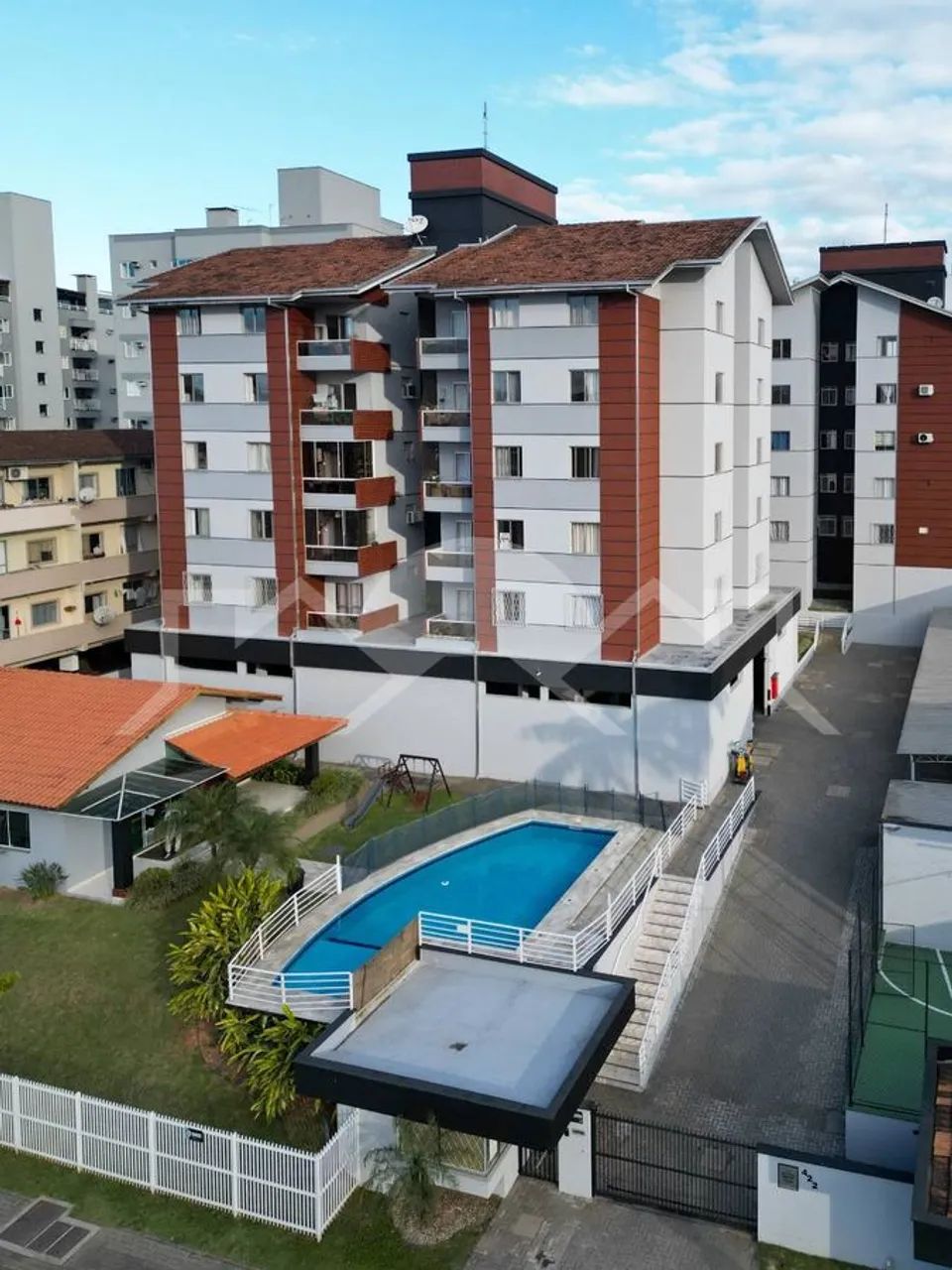 Apartamento Elevador 2 dormitórios, bairro Floresta Joinville