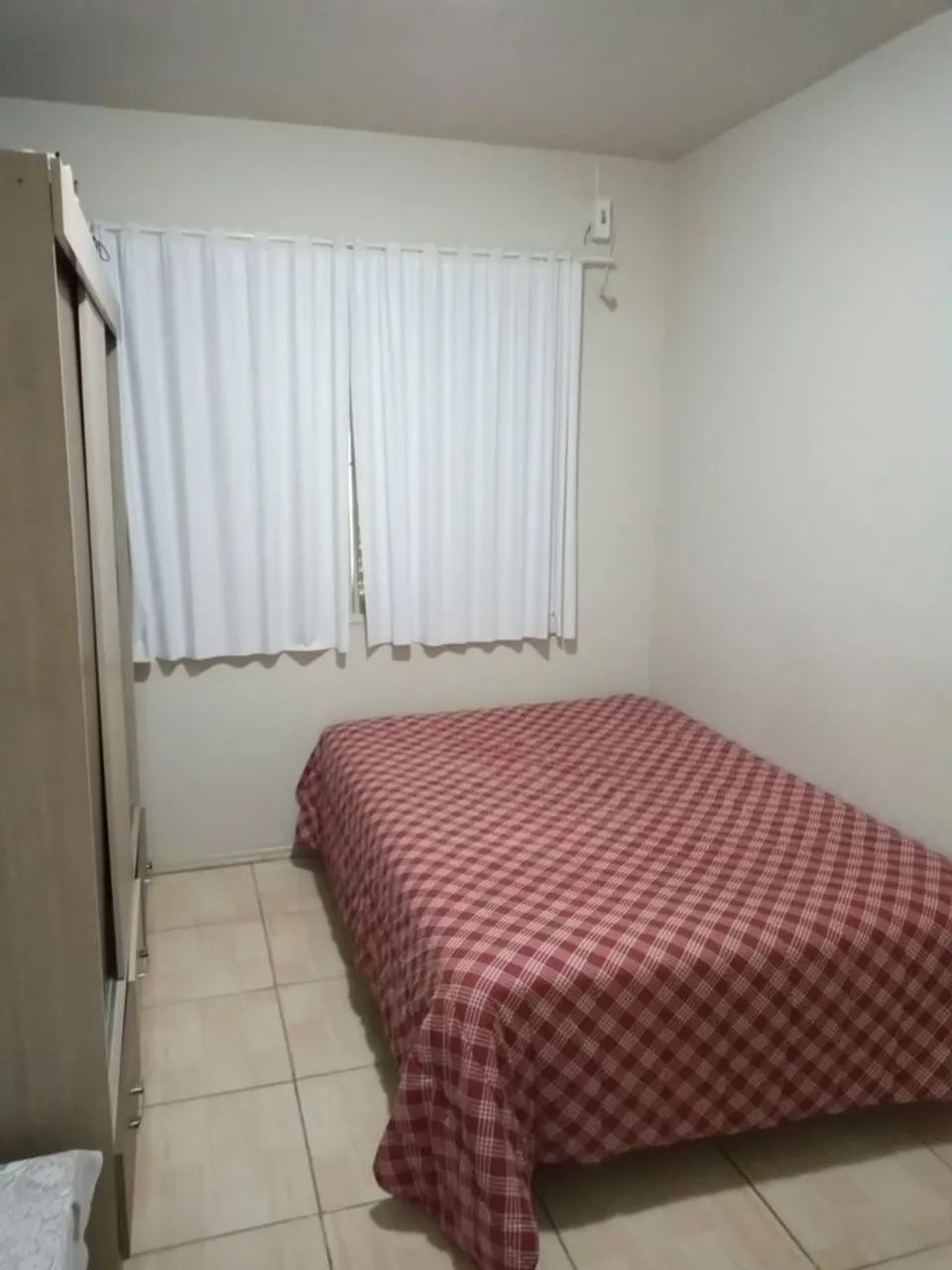 Aluga se quartos livre de água luz e internet 