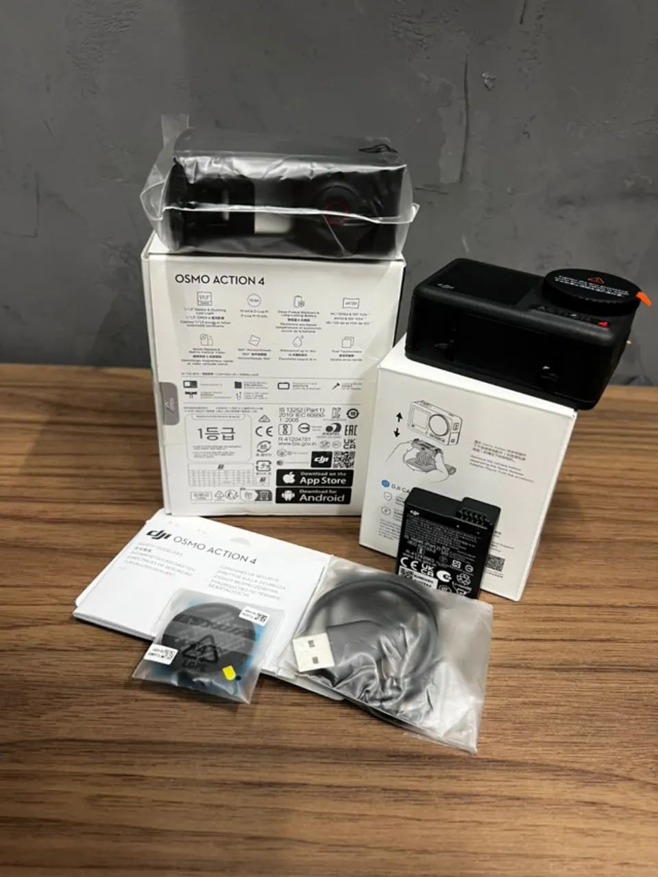 Câmera de Ação DJI Osmo Action 4 Essential Combo - Open box - Foto 5