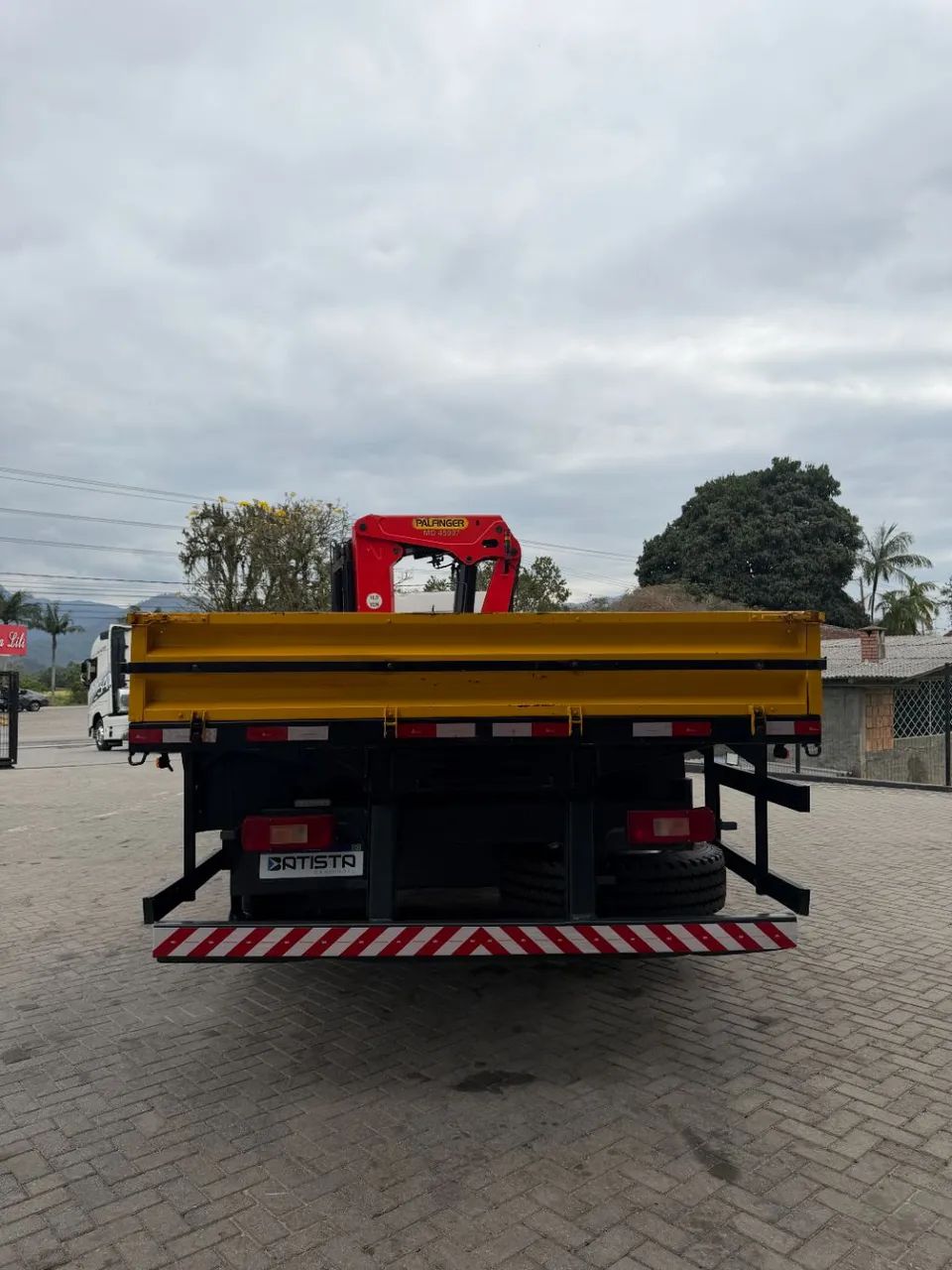 Volvo Vm 270 6x4 c/ munck palfinger 45007 - apenas 48 mil km - Foto 4