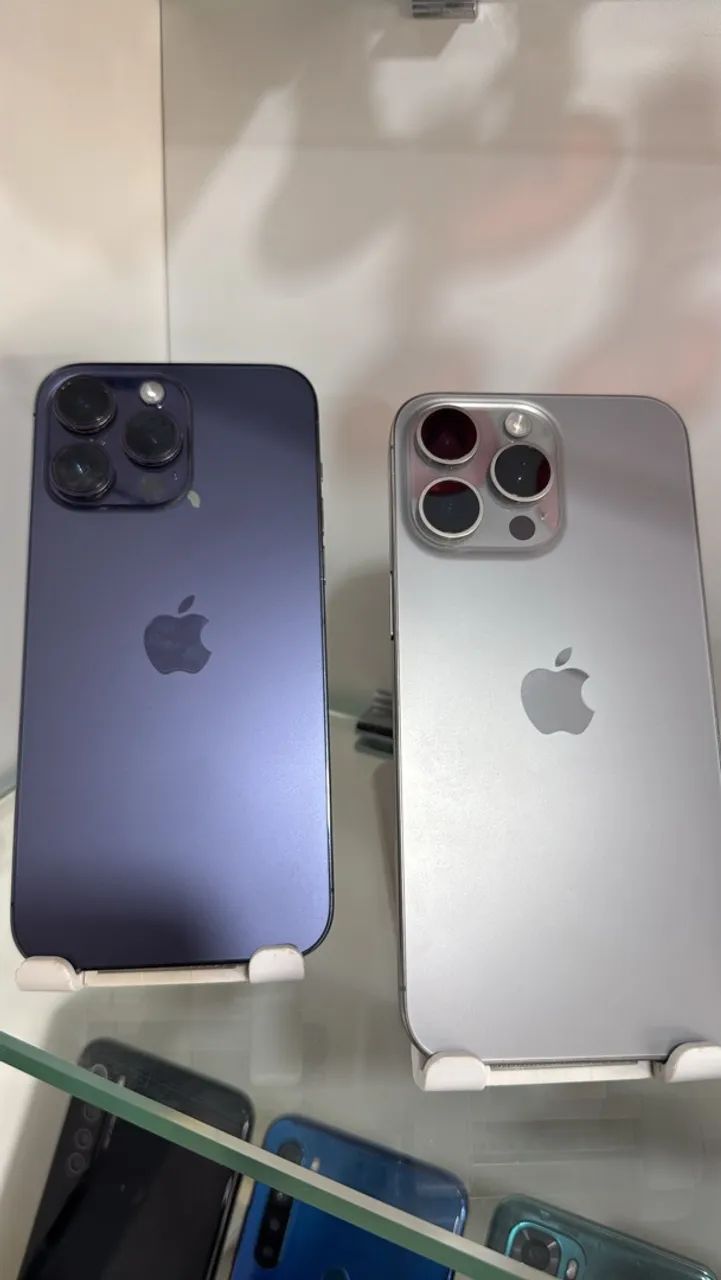 Vendo iPhones semi novos