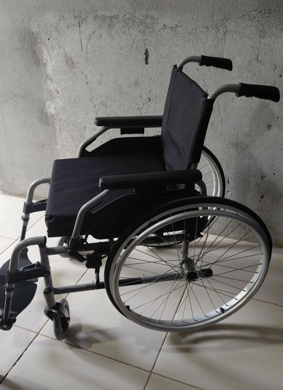 Cadeira de rodas - Foto 3