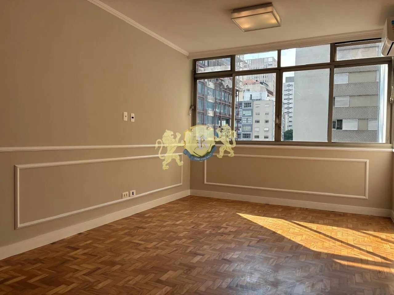 Flat com 3 quartos para venda no Jardins - Edifício Bob Kennedy