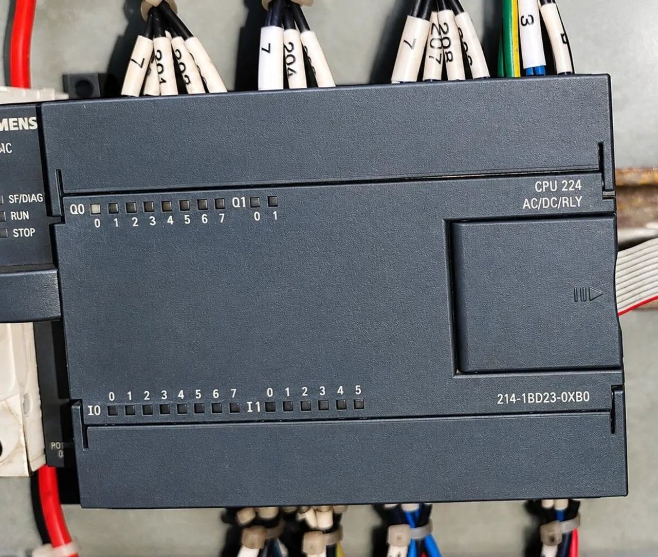 CLP Siemens SIMATIC S7-200, CPU 224, com módulo de comunicação EM 277 PROFIBUS DP. - Foto 3