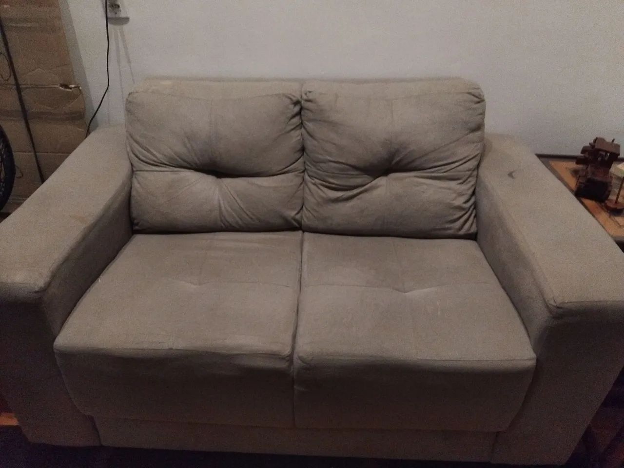 Vende-se Sofá com 3 lugares