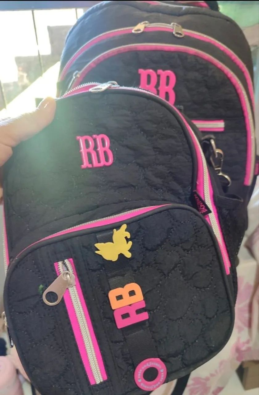 Mochila de rodinha e estojo - Foto 2