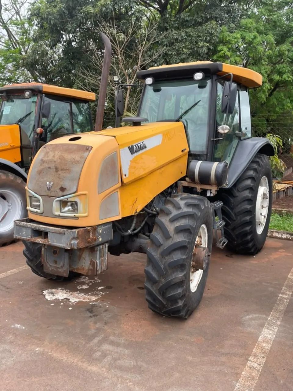 Trator Valtra BM 110 4x4 Ano 2012 - C/Cabine - Foto 2