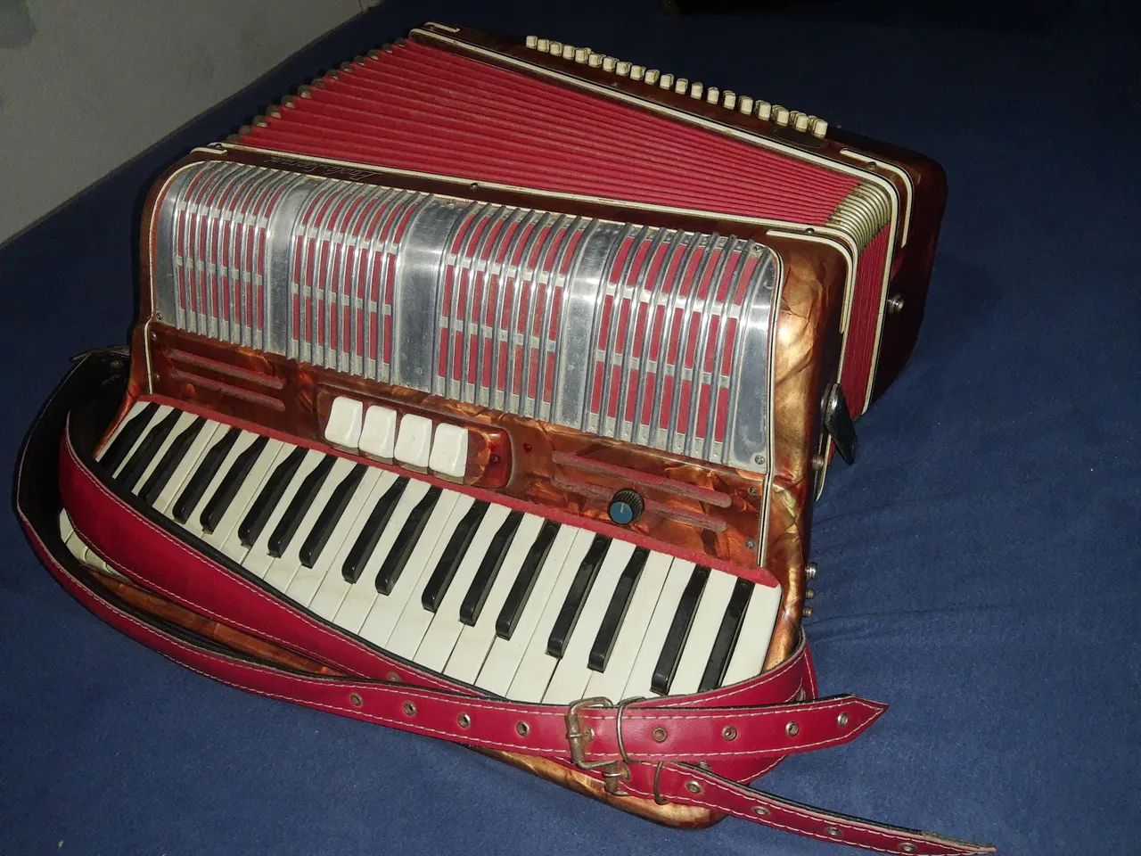 Acordeon Profissional Paolo Soprani, 120 baixos - Foto 4